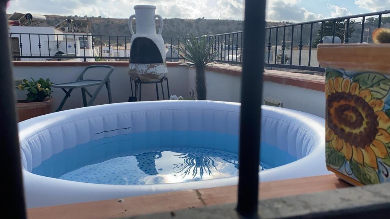 סן ויטו לו קאפו Apartment With Terraces And Private Jacuzzi - San Vito 400M From Beach מראה חיצוני תמונה