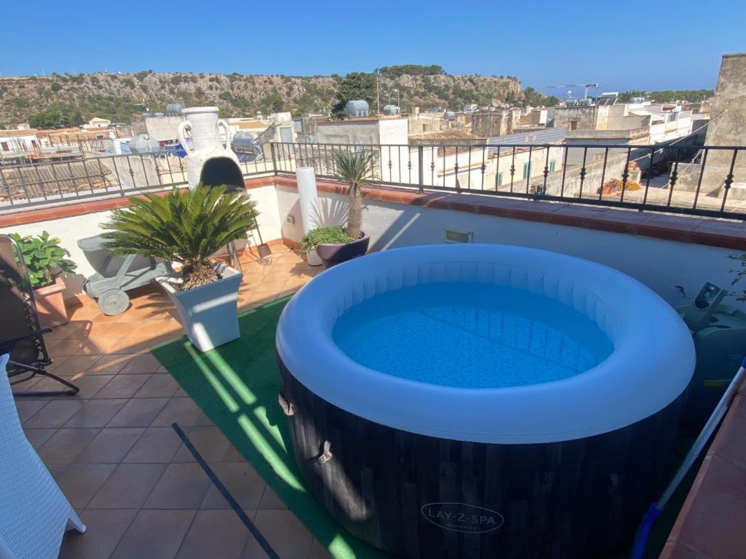 סן ויטו לו קאפו Apartment With Terraces And Private Jacuzzi - San Vito 400M From Beach מראה חיצוני תמונה