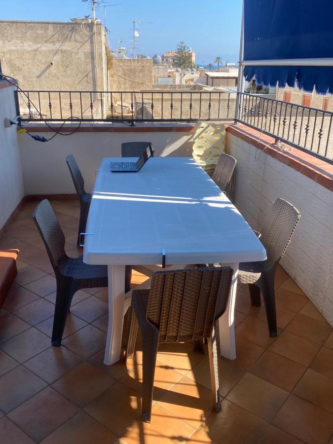 סן ויטו לו קאפו Apartment With Terraces And Private Jacuzzi - San Vito 400M From Beach מראה חיצוני תמונה